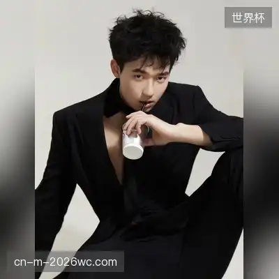伏立骏